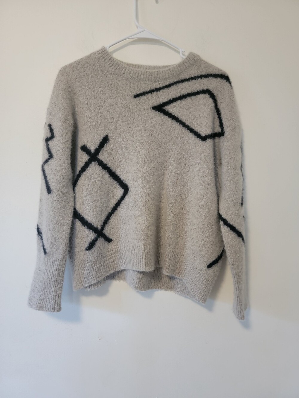 360 Cashmere Fuzzy Crewneck Sweater in Light Gray with Black Geometric Accents